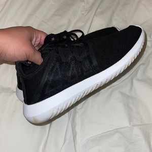 Women’s ADIDAS Athletic Sneakers Size: 6.5